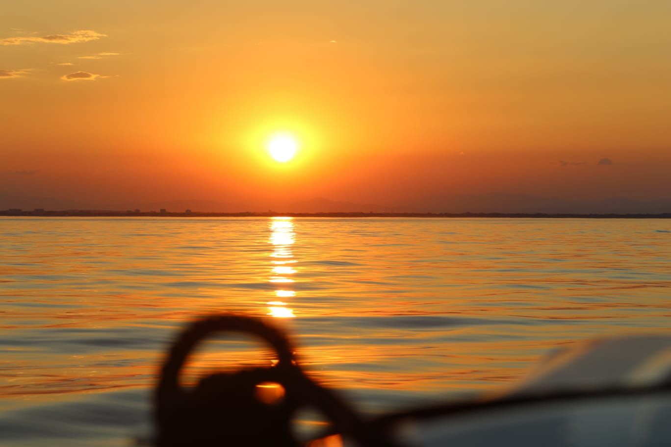 bateau coucher de soleil - sortie en mer